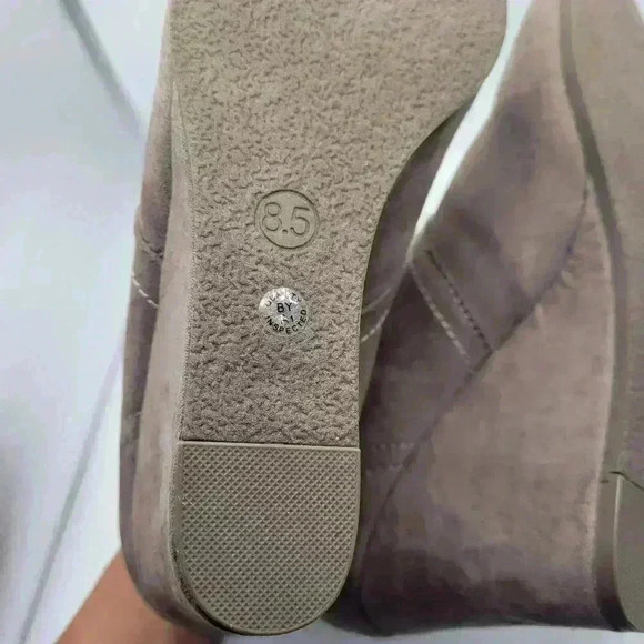 Arizona Jeans Women's boots 8.5 Lexie Booties Ankle Lace Up Wedge Tan Beige - Picture 7 of 11